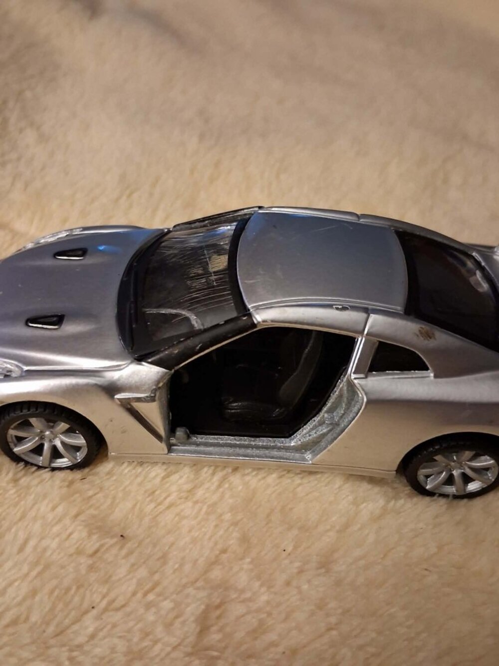 MAISTO-2009 NISSAN GT-R --SILVER